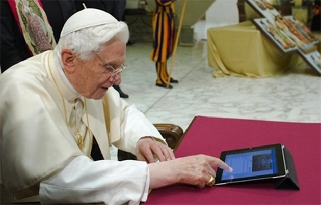 Papa usando iPad